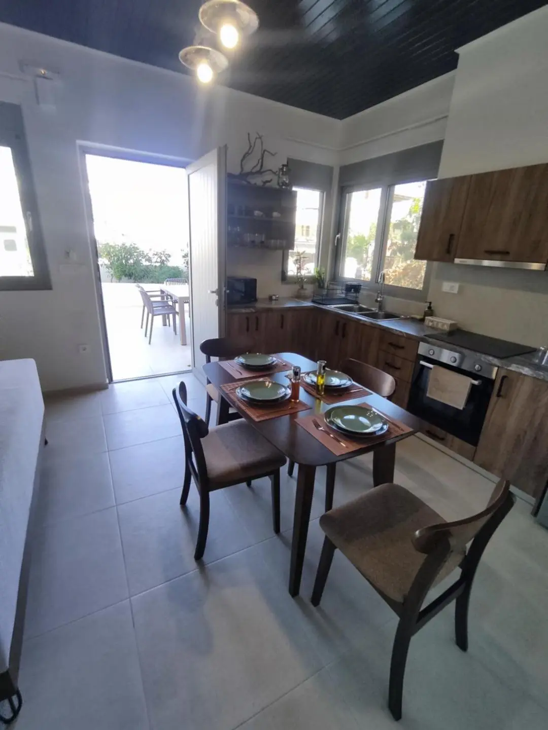 Kitchen/Dinning area